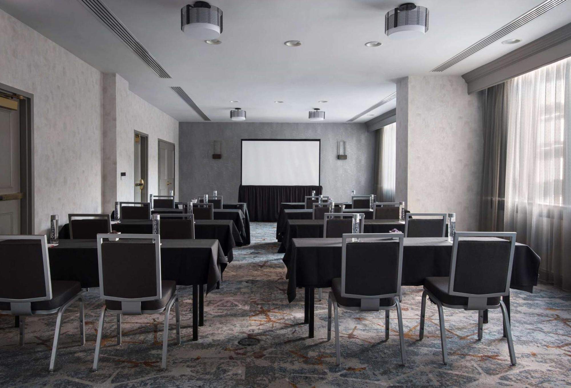 Embassy Suites By Hilton Bethesda Washington Dc Exterior foto